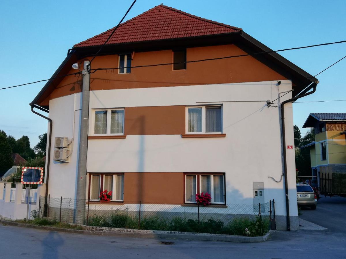 Bed and Breakfast Sobe Sabec Postojna Exterior foto